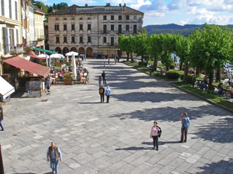 21.Hauptplatz von Orta